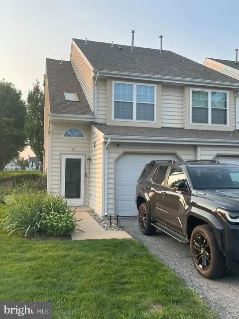 10 CHATHAM DRIVE