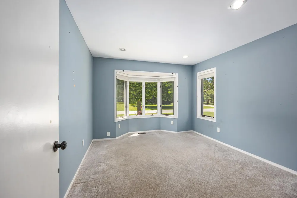 271 Glendale Avenue Holland, MI 49423