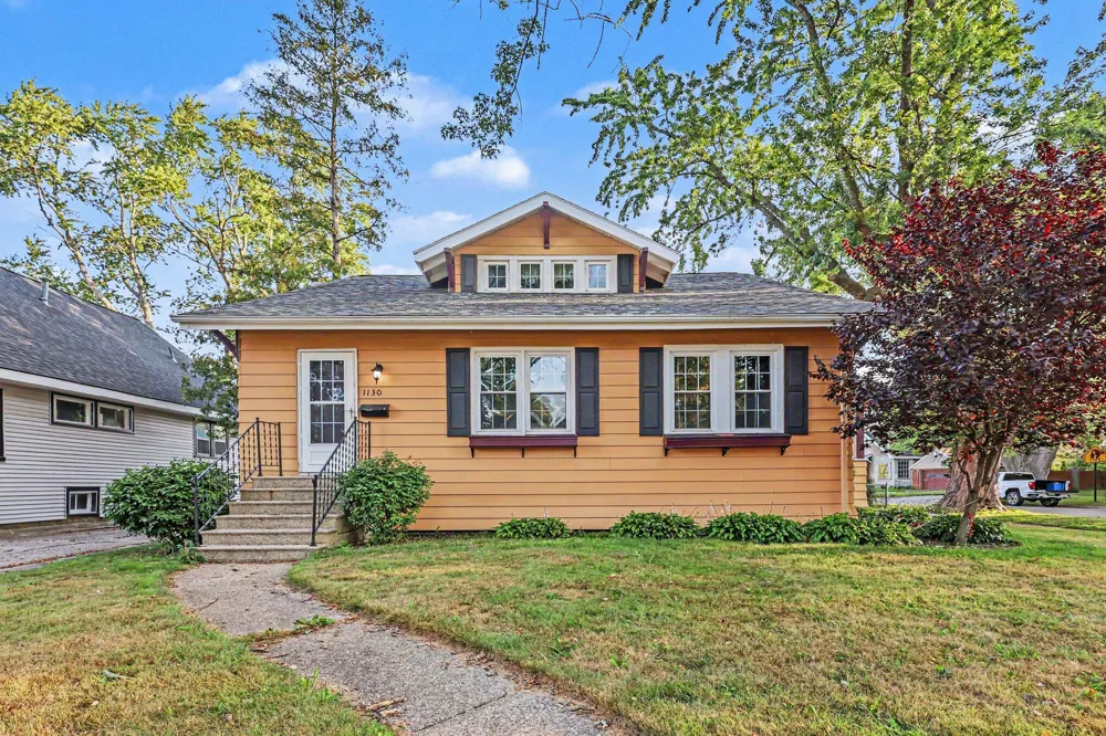 1130 Ireland Avenue Muskegon, MI 49441