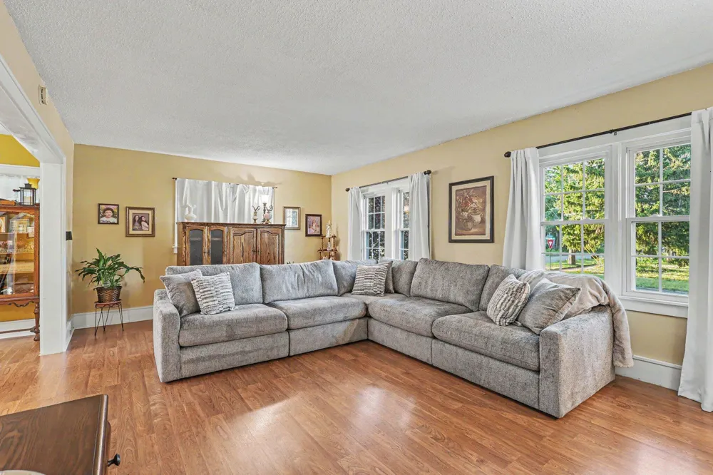 1130 Ireland Avenue Muskegon, MI 49441
