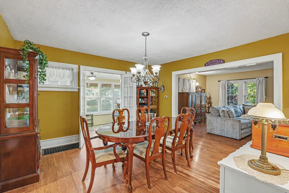 1130 Ireland Avenue Muskegon, MI 49441