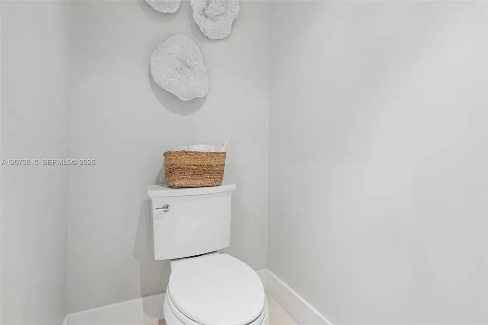 305 SW 134th Ct Miami, FL 33184