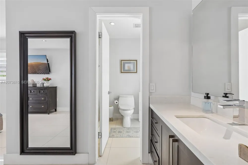 305 SW 134th Ct Miami, FL 33184