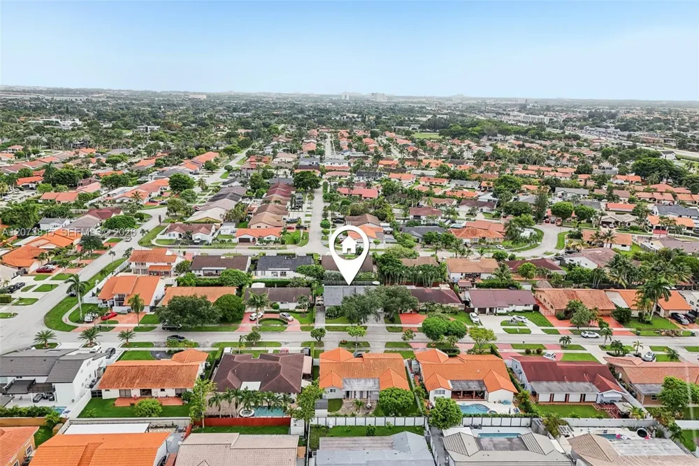 305 SW 134th Ct Miami, FL 33184