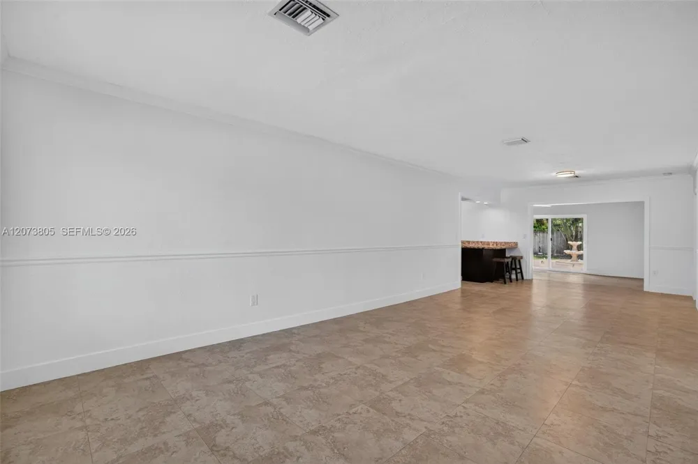 1667 SW 10th St Miami, FL 33135