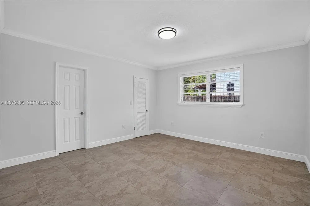 1667 SW 10th St Miami, FL 33135