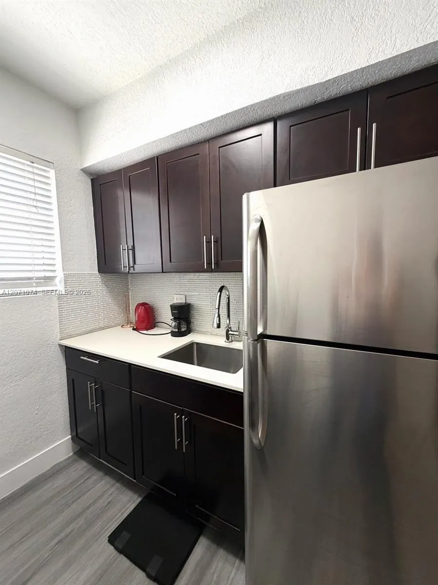 7334 Harding Ave #6 Miami Beach, FL 33141