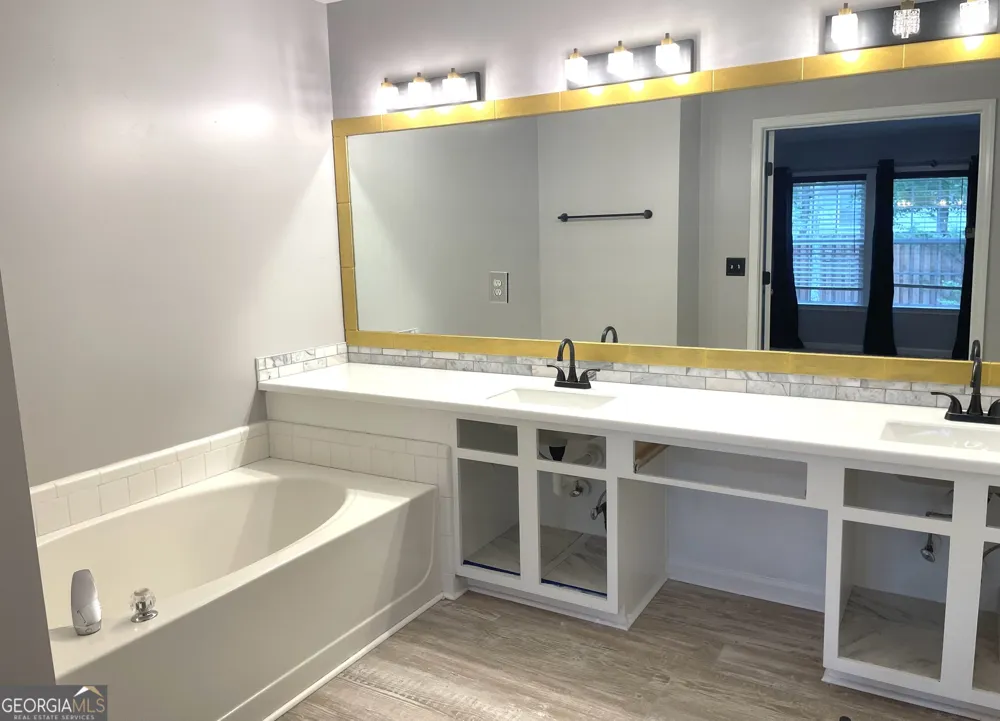 3000 Commonwealth CIR Milton, GA 30004