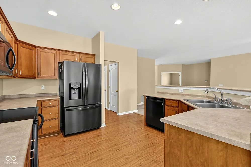 18921 Round Lake Road Noblesville, IN 46060