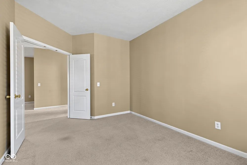 18921 Round Lake Road Noblesville, IN 46060