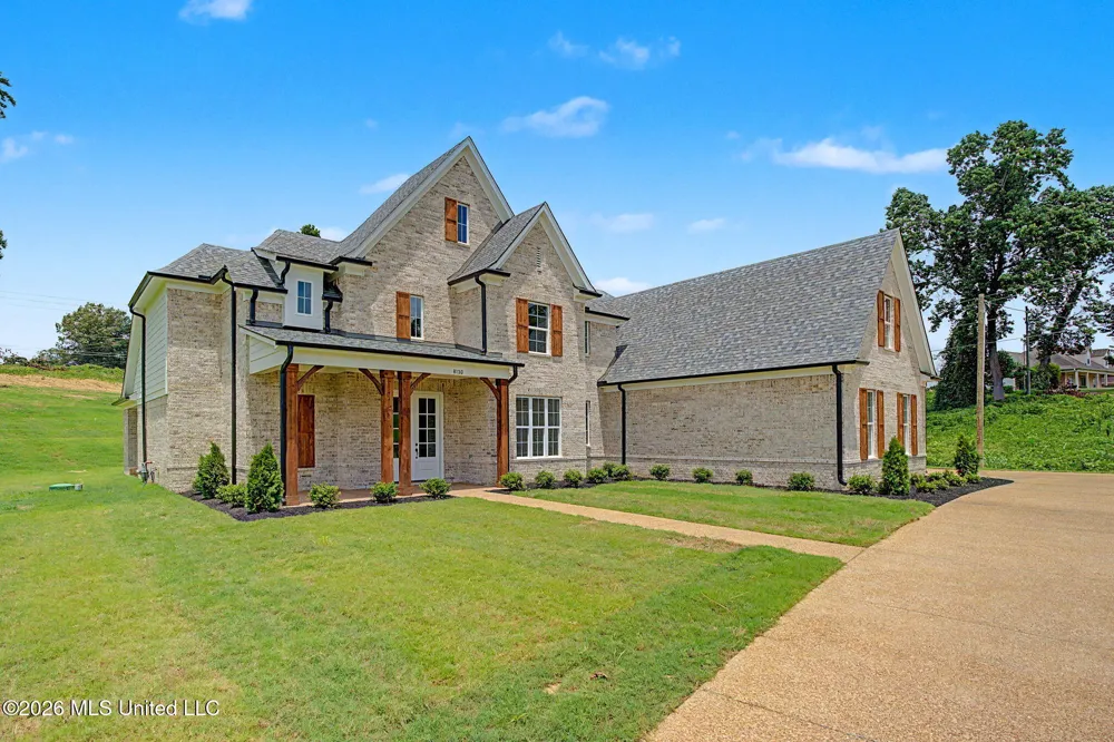 8130 Soaring Oaks Drive Walls, MS 38680