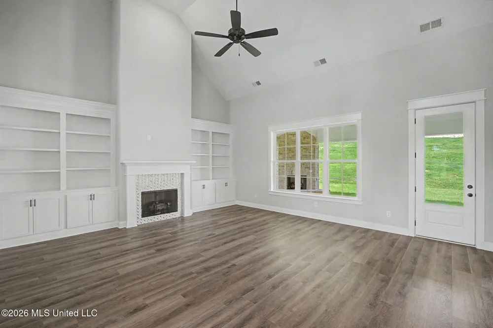 8130 Soaring Oaks Drive Walls, MS 38680