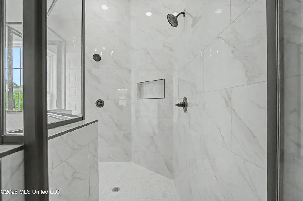 8130 Soaring Oaks Drive Walls, MS 38680
