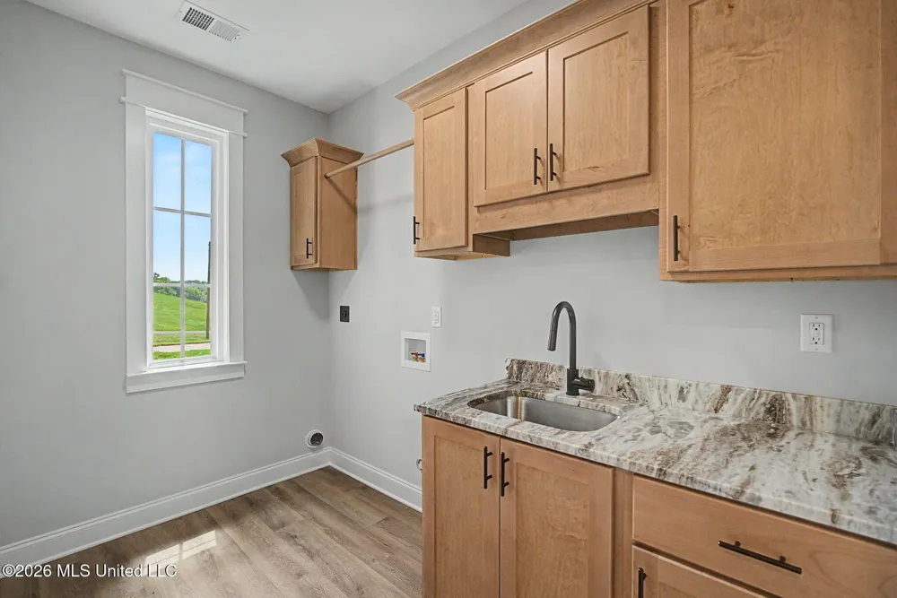 8130 Soaring Oaks Drive Walls, MS 38680
