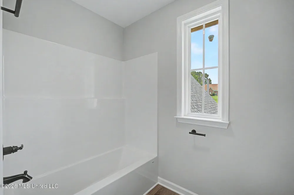 8130 Soaring Oaks Drive Walls, MS 38680