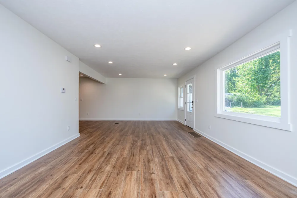 6027 Superior Street Coloma, MI 49038