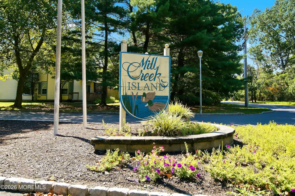 141 Spoon Bill Holw Hollow Bayville, NJ 08721