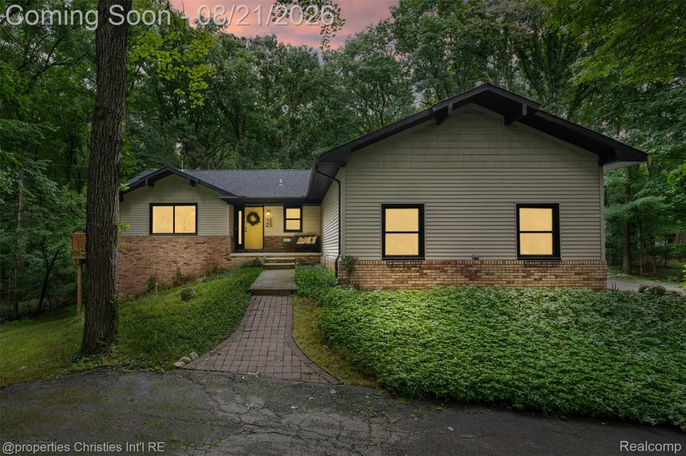1625 Perry Lake Road Brandon Charter Township, MI 48462