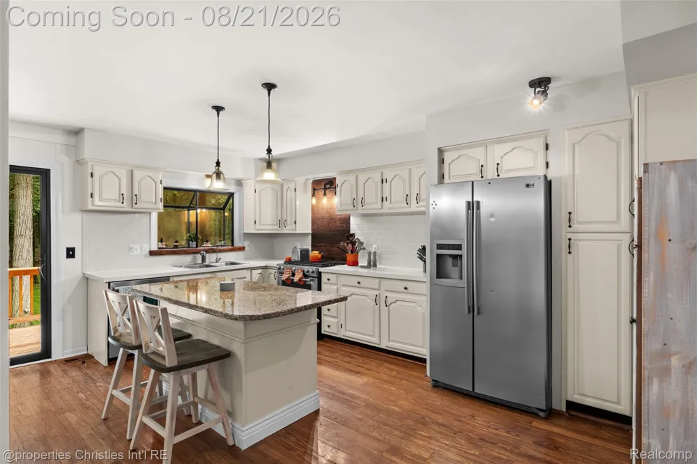 1625 Perry Lake Road Brandon Charter Township, MI 48462