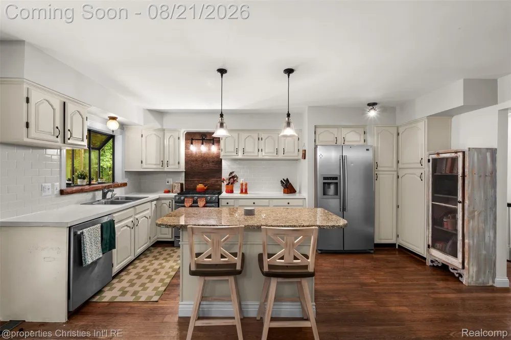 1625 Perry Lake Road Brandon Charter Township, MI 48462