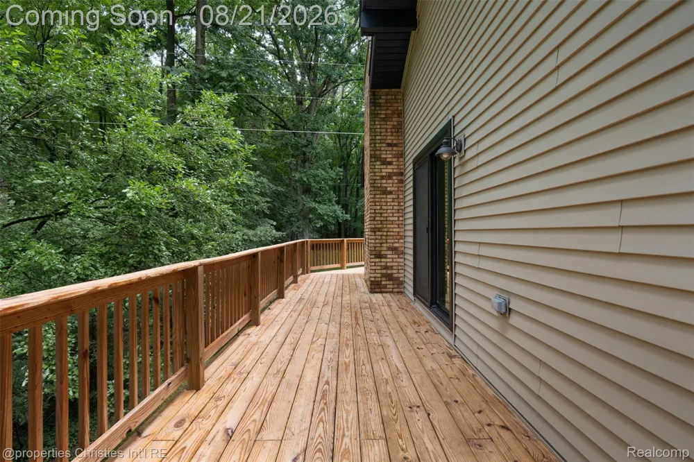 1625 Perry Lake Road Brandon Charter Township, MI 48462