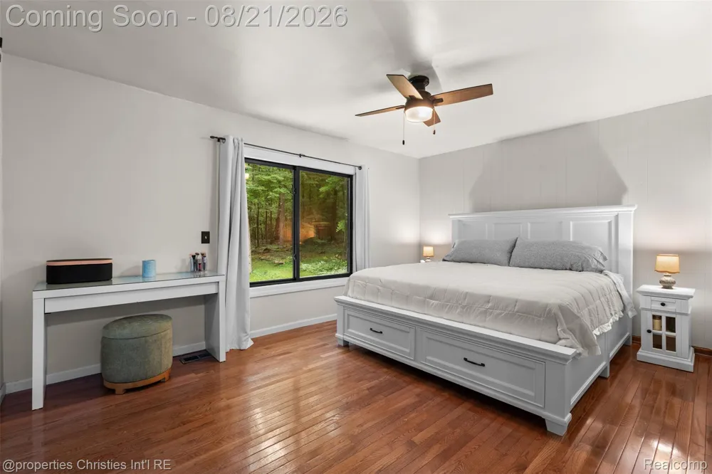 1625 Perry Lake Road Brandon Charter Township, MI 48462
