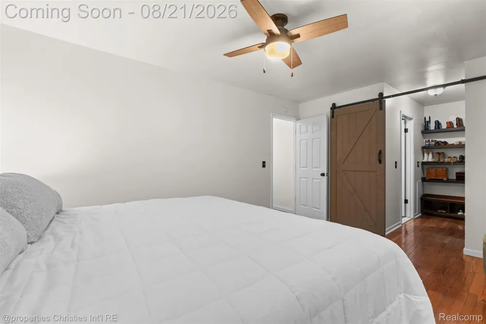1625 Perry Lake Road Brandon Charter Township, MI 48462