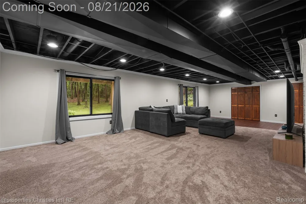 1625 Perry Lake Road Brandon Charter Township, MI 48462