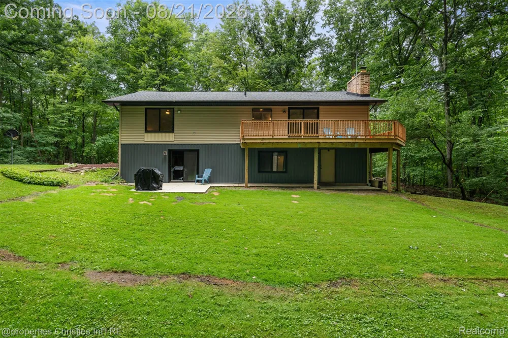 1625 Perry Lake Road Brandon Charter Township, MI 48462