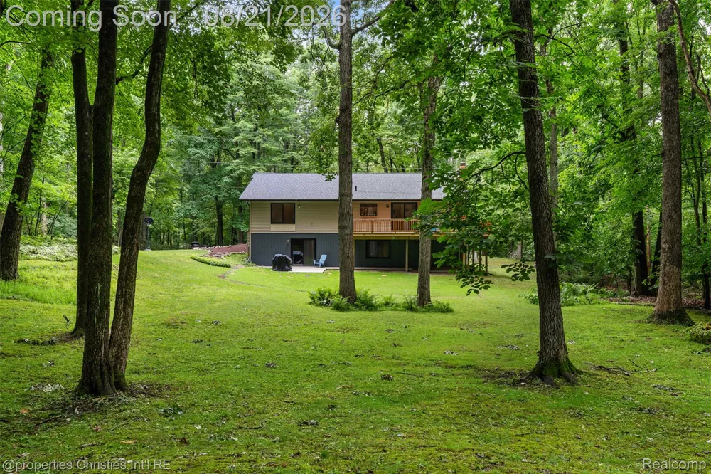 1625 Perry Lake Road Brandon Charter Township, MI 48462