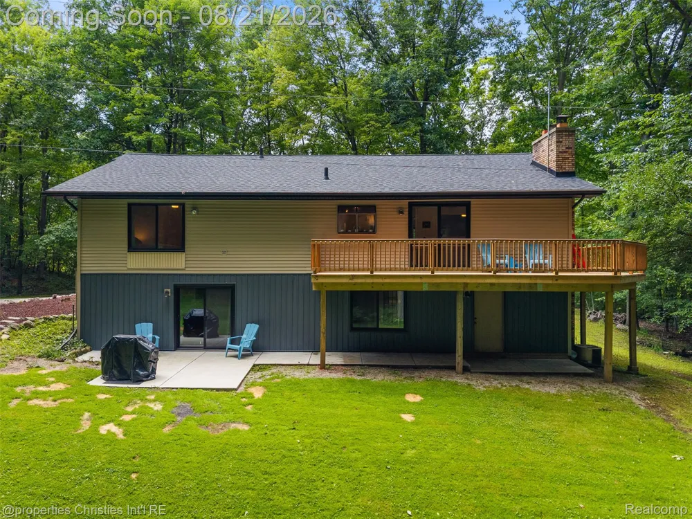 1625 Perry Lake Road Brandon Charter Township, MI 48462