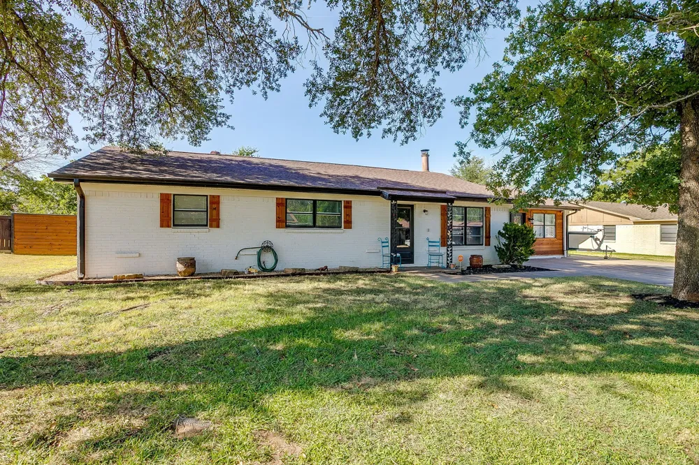 2102 SE 10th Street Mineral Wells, TX 76067