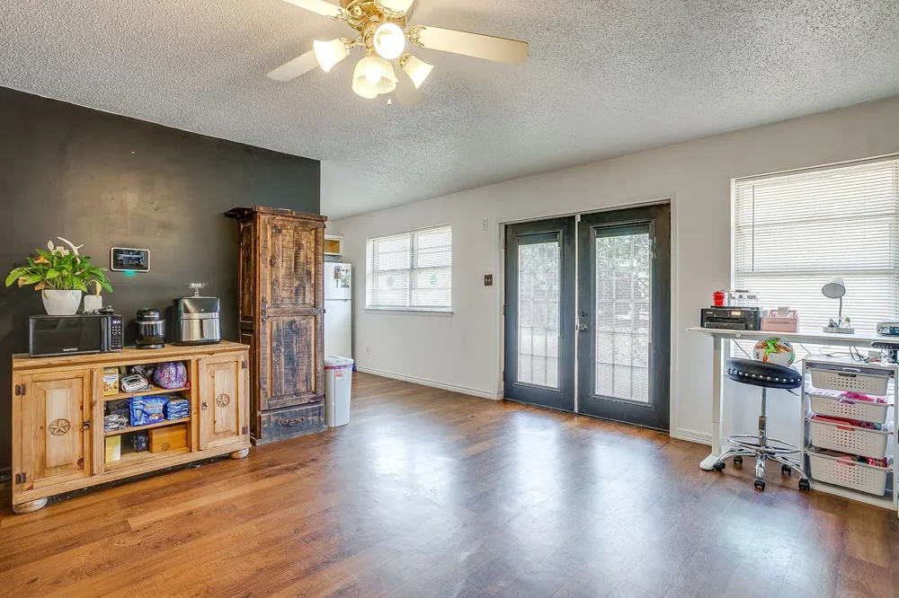 2102 SE 10th Street Mineral Wells, TX 76067