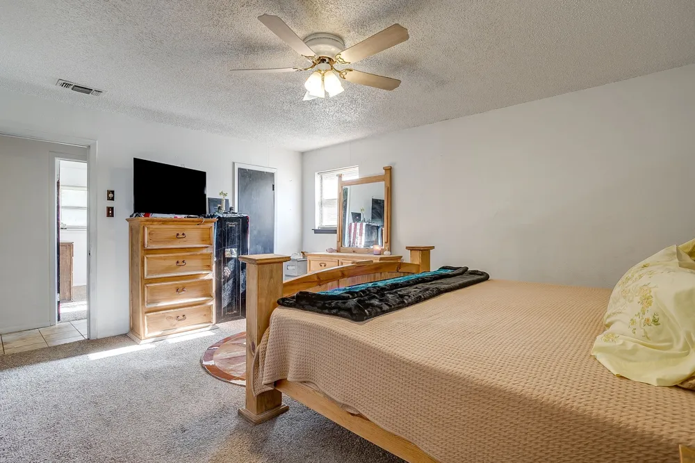2102 SE 10th Street Mineral Wells, TX 76067