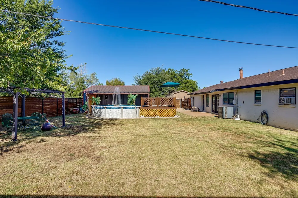 2102 SE 10th Street Mineral Wells, TX 76067