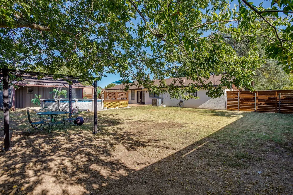 2102 SE 10th Street Mineral Wells, TX 76067