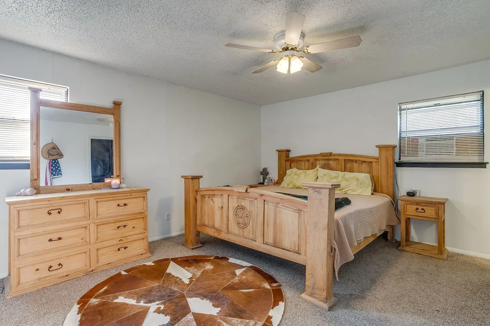 2102 SE 10th Street Mineral Wells, TX 76067