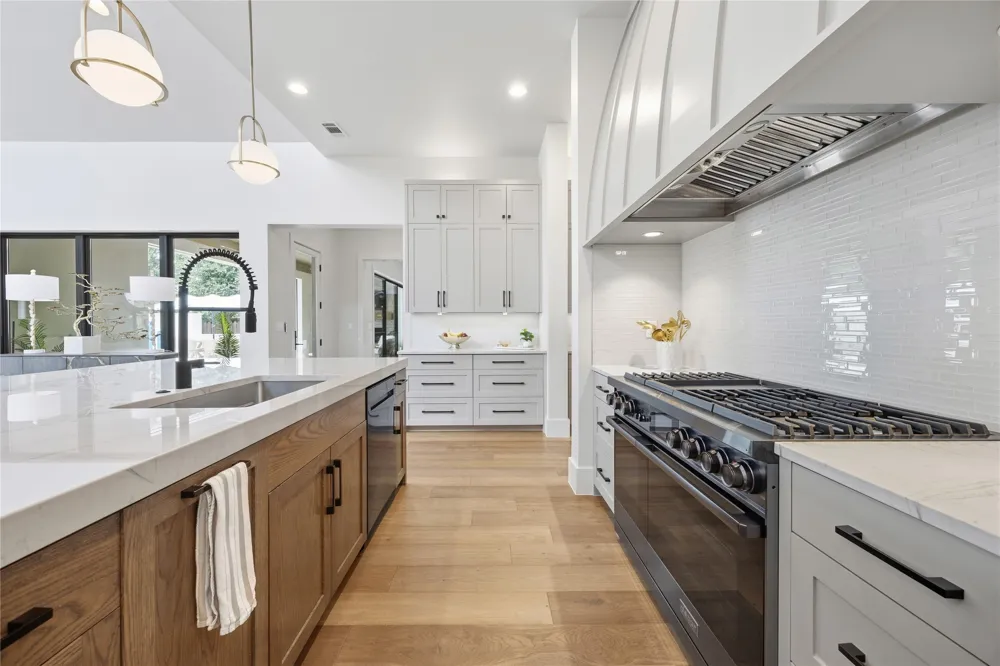 200 Winnie Drive Colleyville, TX 76034