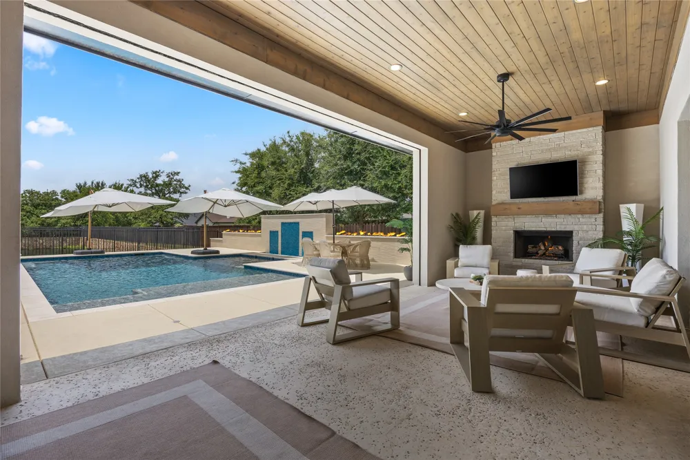 200 Winnie Drive Colleyville, TX 76034