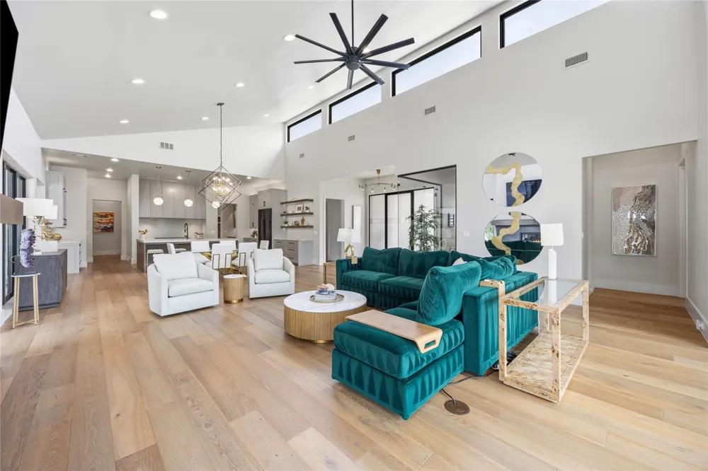 200 Winnie Drive Colleyville, TX 76034