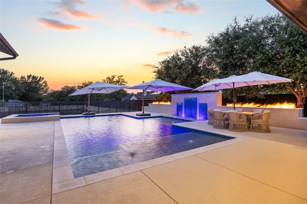 200 Winnie Drive Colleyville, TX 76034