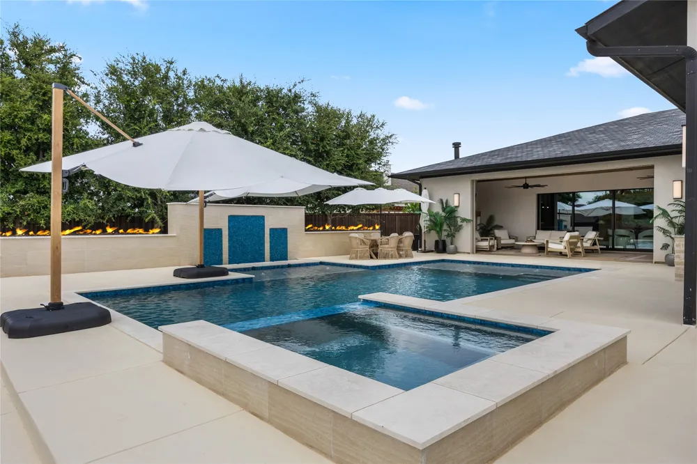 200 Winnie Drive Colleyville, TX 76034
