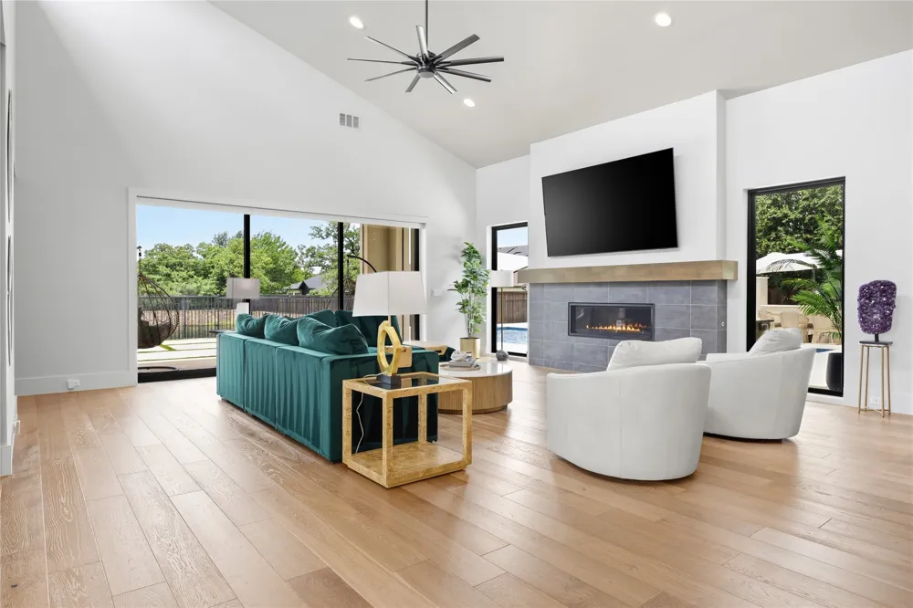 200 Winnie Drive Colleyville, TX 76034