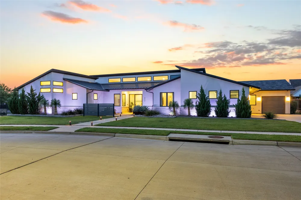 200 Winnie Drive Colleyville, TX 76034