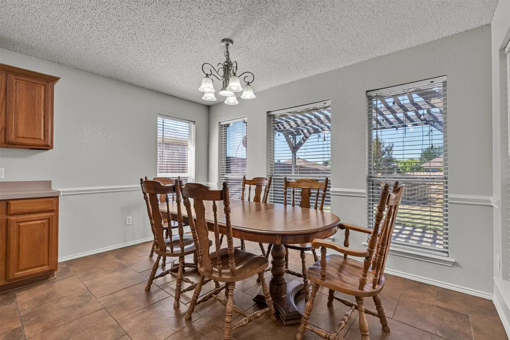 1017 Aaron Drive Burleson, TX 76028