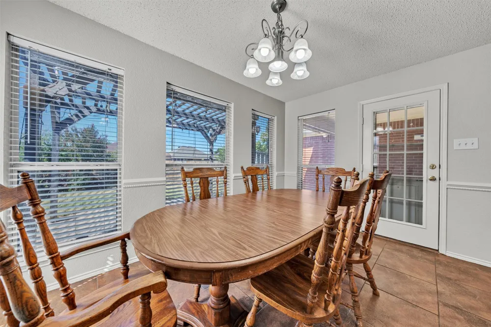 1017 Aaron Drive Burleson, TX 76028