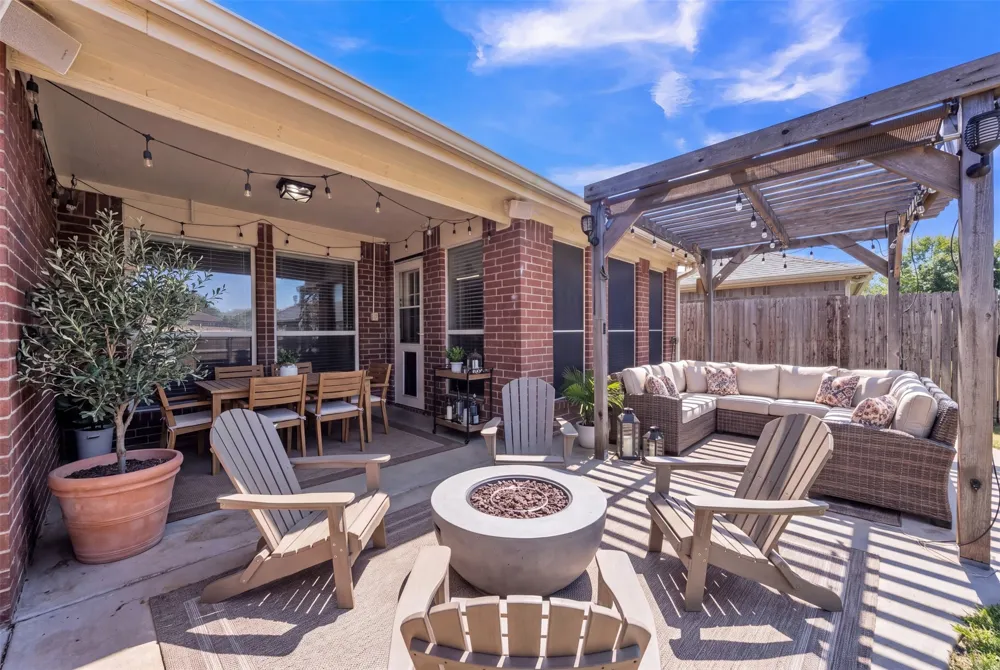 1017 Aaron Drive Burleson, TX 76028