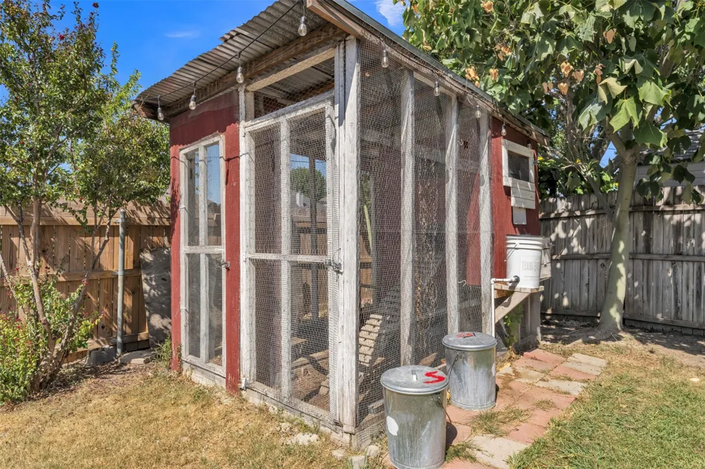 1017 Aaron Drive Burleson, TX 76028