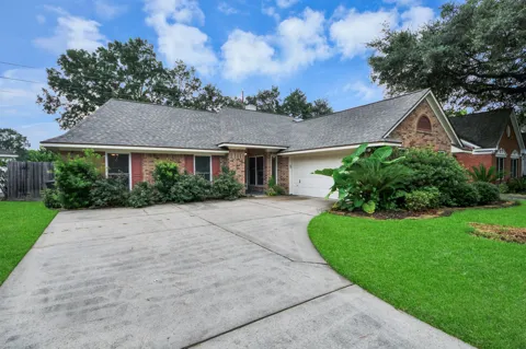 15818 Sweetwater Creek Drive
