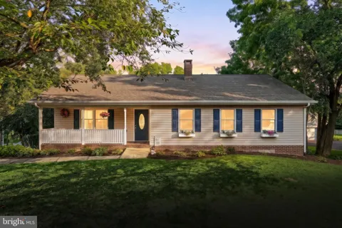 208 TROY ROAD